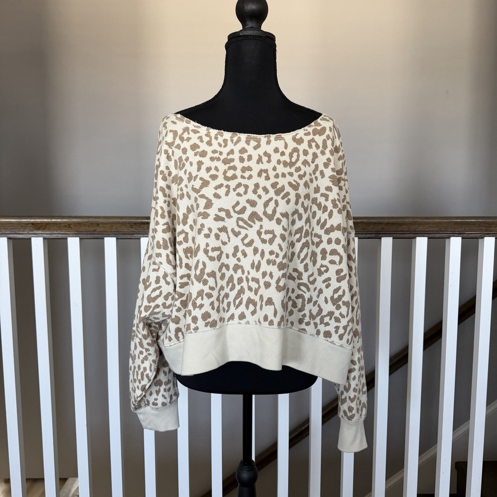 Aerie Small Leopard Animal Print‎ Oversized Cropped Sweatshirt Brown Beige Boho